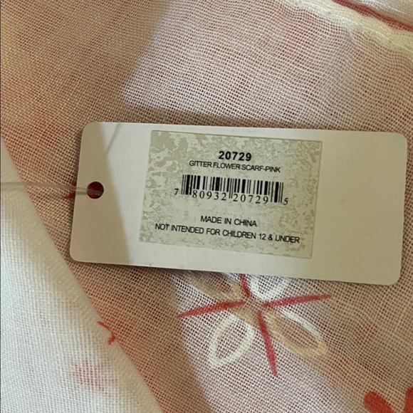 Pink & white scarf. NWT - Picture 4 of 6